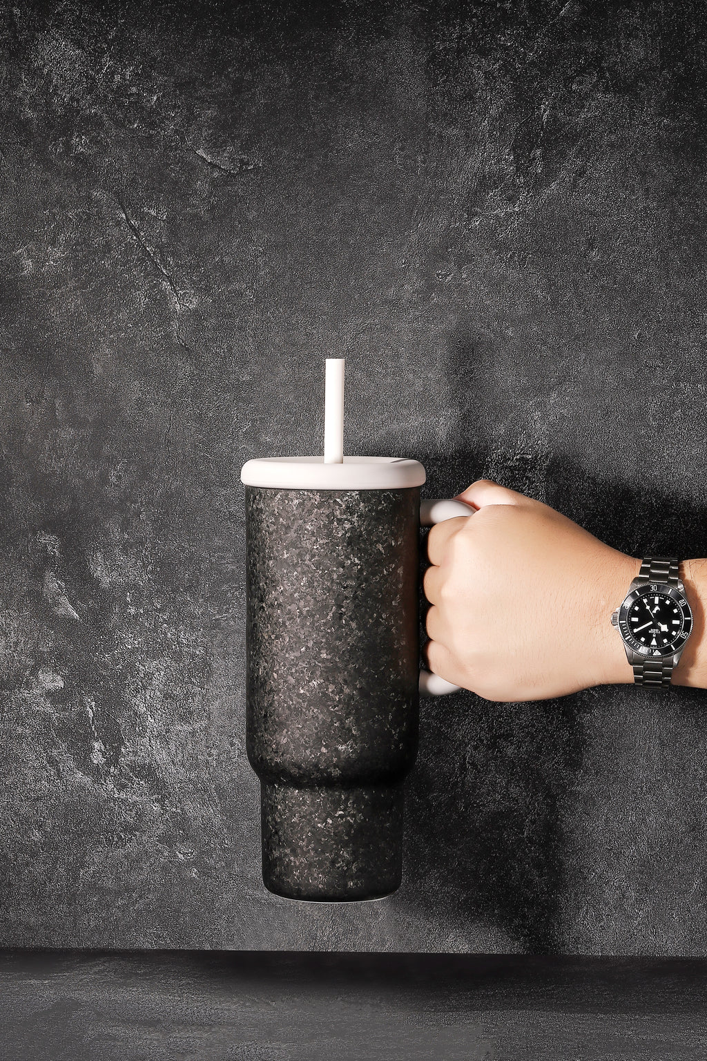 Mono-Ti  —  Titanium Pure Hydration Tumbler — Graphite Gray