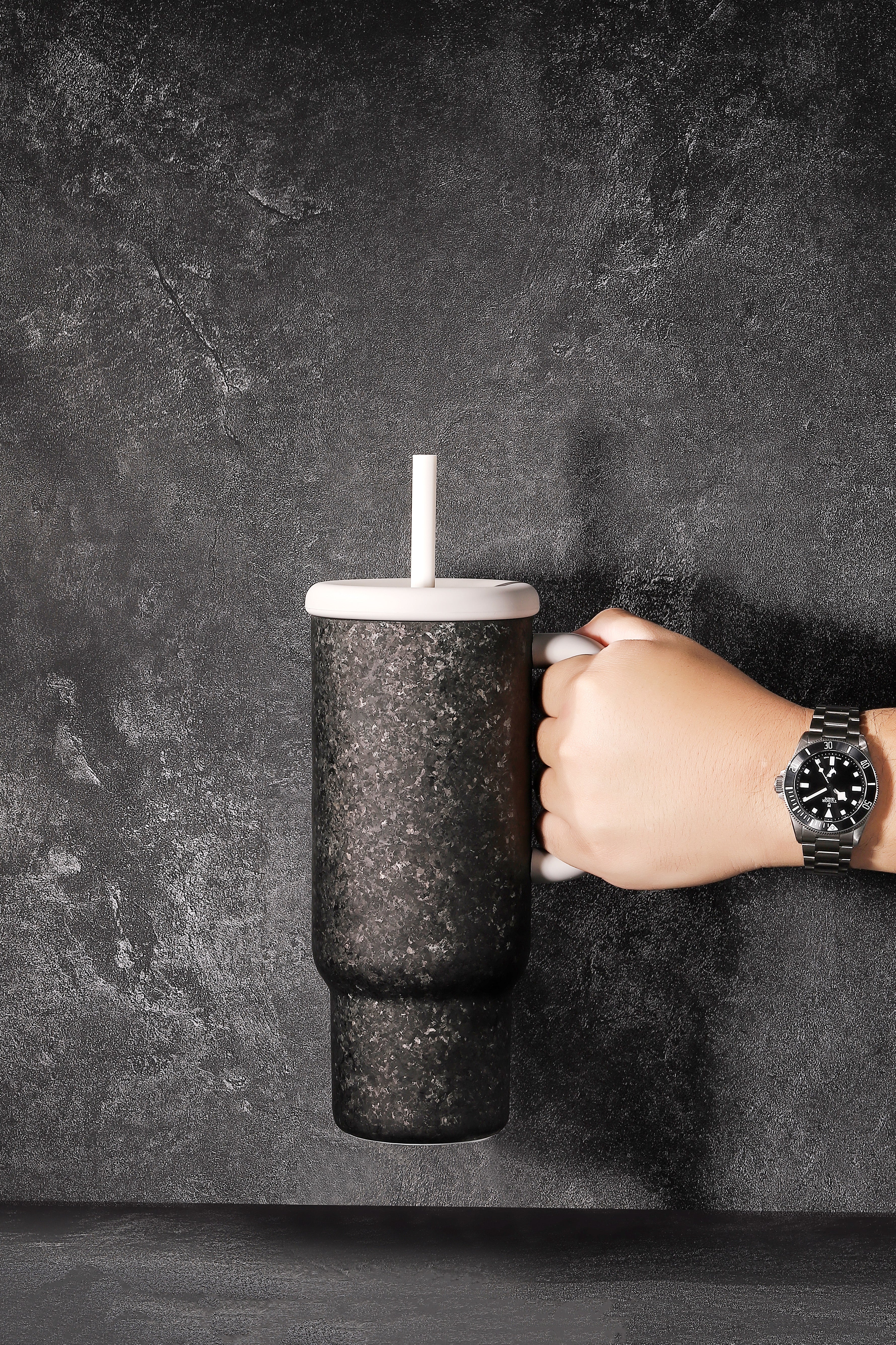 Mono-Ti  —  Titanium Pure Hydration Tumbler — Graphite Gray