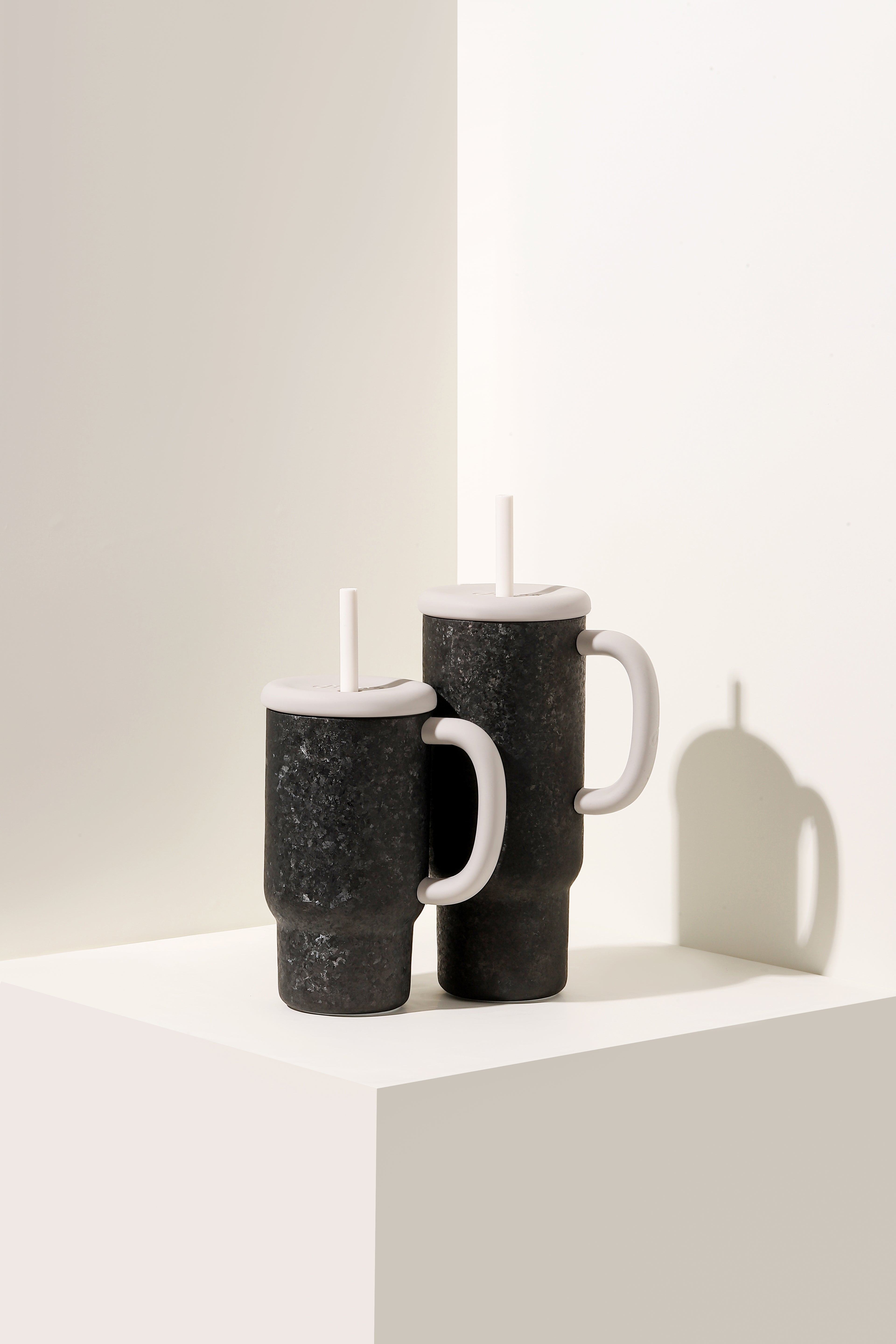 Mono-Ti  —  Titanium Pure Hydration Tumbler — Graphite Gray